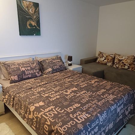 Appartamento Garsoniera REBECCA Tîrgu Ocna Esterno foto
