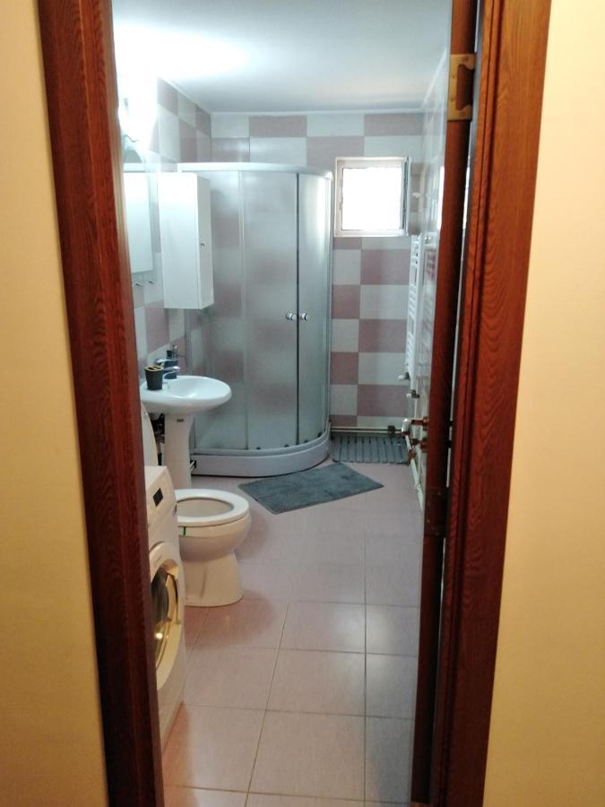 Appartamento Garsoniera REBECCA Tîrgu Ocna Esterno foto