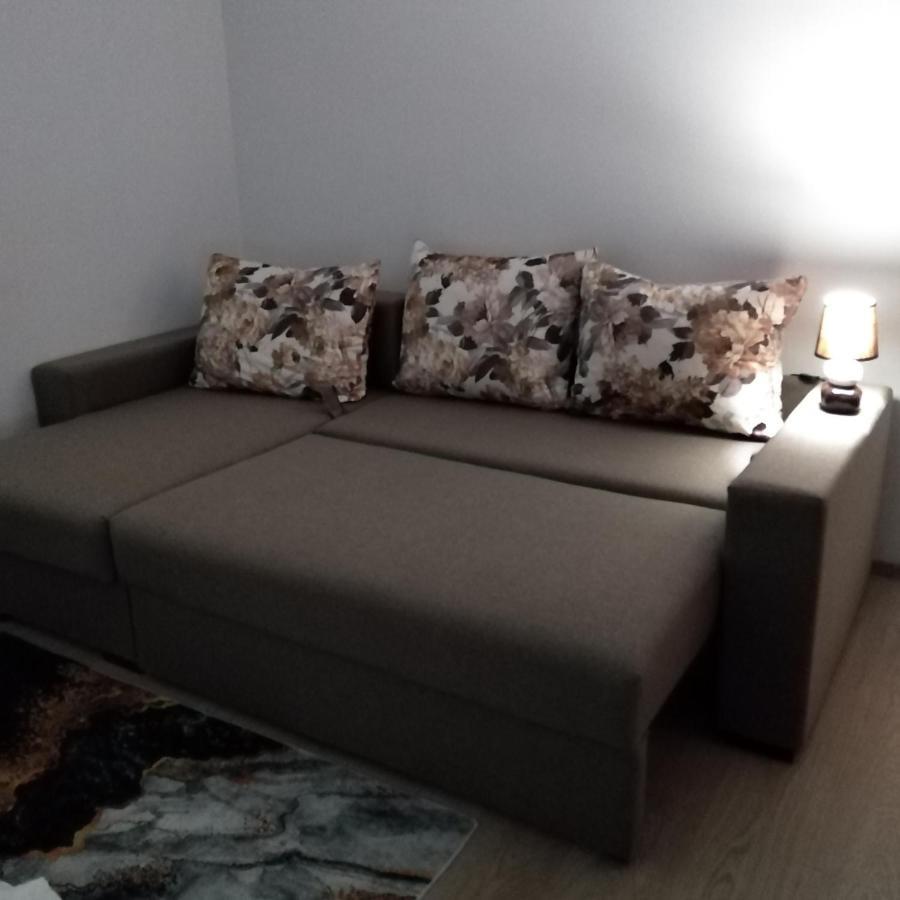 Appartamento Garsoniera REBECCA Tîrgu Ocna Esterno foto