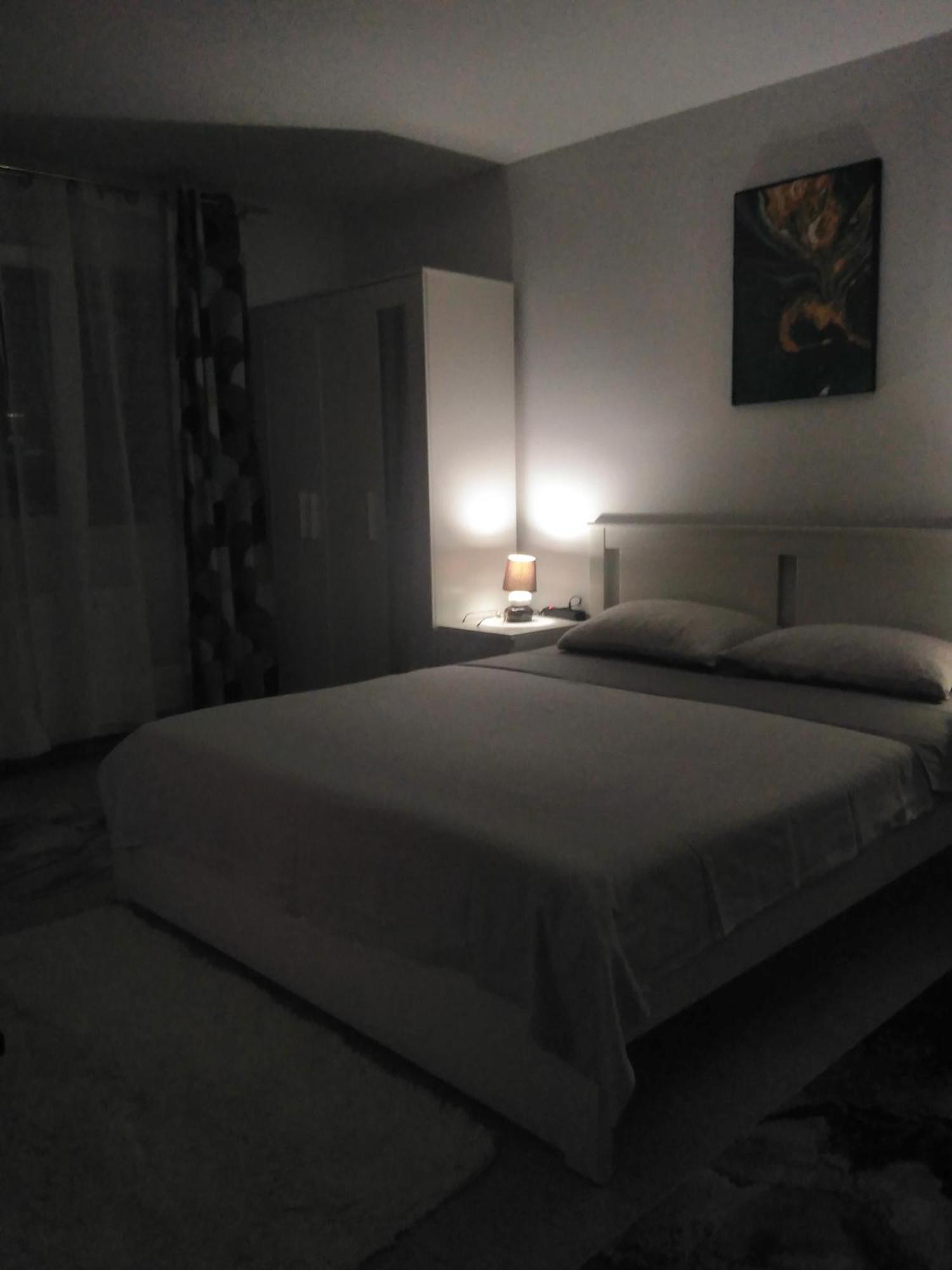 Appartamento Garsoniera REBECCA Tîrgu Ocna Esterno foto