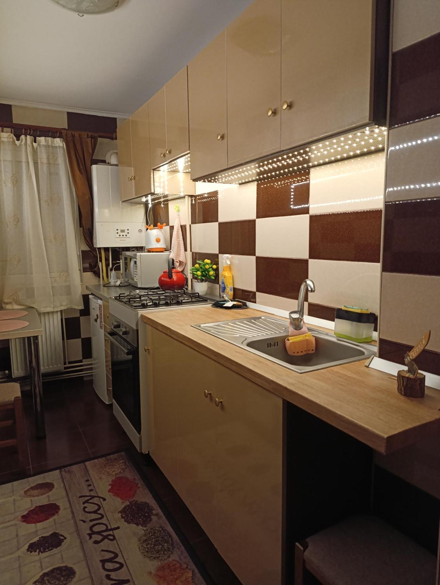 Appartamento Garsoniera REBECCA Tîrgu Ocna Esterno foto